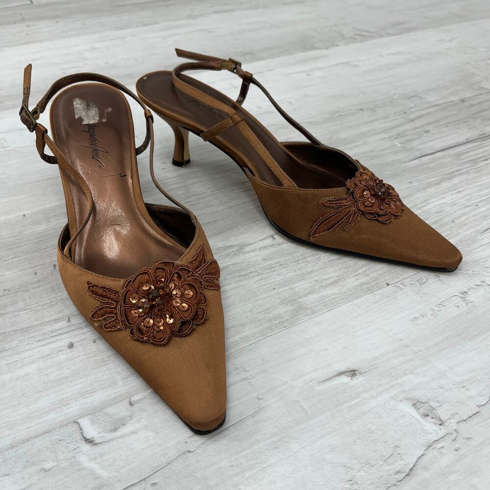 Jacqueline Ferrar Brown Heel Shoes Women's 7M Floral Applique Slingback Pumps